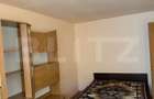 Apartament de inchiriat, 2 camere semidecomandate, 44 mp, balcon, zona - 3