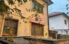 Casă individuală cu 6 camere cu Canalizare în Drumul Sării - 17