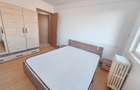 Apartament 2 semidecomandate, zona Milcov - 12