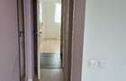 Proprietar , inchiriez apartament , renovat , 4 camere ,zona buna. - 9