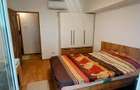 Apartament cu 3 camere decomandat în 13 Decembrie - 2
