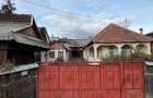 De vanzare teren cu casa Darmanesti Bacau