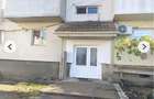 Vand apartament cu 4 camere,decomandat