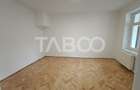 Apartament 2 camere de inchiriat - Str Alexandru Xenopol - comision 0 - 3