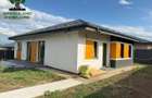 Casa plan parter, 4 camere, 2 bai, 450 mp teren, Horpaz