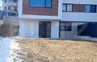 Casa in regim cuplat, 6 camere, 320 mp utili, teren 612 mp, situata in