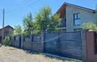Vand casa P+1E, + 1 lot teren pentru construc?ie. Total teren 1000 mp. - 1