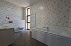 Casa/Vila De Inchiriat In Borhanci - 11