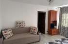 Inchiriez apartament cu 2 camere si loc de parcare - 1