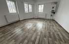 Adjud - spatiu comercial renovat complet - 11