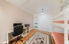 Apartament 3 camere de vanzare Parneava