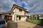 Casă individuală exclusivistă,  4 camere, bucătărie separată, 500 mp