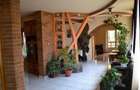 Pensiune P-E-M 9 camere,9 bai,1 bucatarie,teren 900 mp - 11