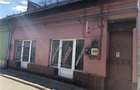 Casa de vanzare + 2 spatii comerciale - Central