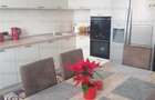 Apartament 3 camere, decomandat - zona Tractorul - 10