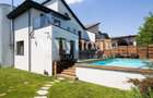 Casă individuală cu 7 camere cu Piscina în Iancu Nicolae - 2