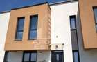 Apartament cu 3 camere decomandat în Giroc - 1