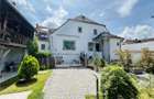 Casa cu 6 apartamente + gradina - pretabil investitii - 1