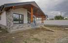 Casă individuală cu 4 camere cu Canalizare în Stupini - 19
