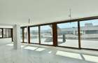 Apartament cu 4 camere decomandat în Central - 3