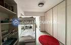 Apartament cu 5 camere decomandat în Decebal - 11
