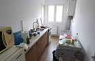 Vand ap. 2 camere decomandant, hol patrat, et. 3 bld. 1848 Dambu - 4