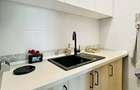 Apartament cu 3 camere decomandat în Tractorul - 4