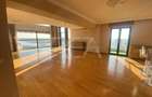 Apartament cu 4 camere decomandat în Herăstrău - 2