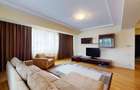 Apartament cu 3 camere decomandat în Aviatorilor - 2