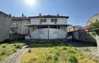 Casă individuală cu 8 camere cu Canalizare în Central - 2