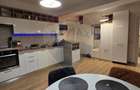 Apartament cu 3 camere decomandat în Craiovița Nouă - 2