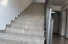 Vand apartament cu 3 camere, doua bai, balcon si paracre inclusa. - 5