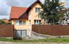 Casă individuală cu 6 camere cu Canalizare în Central - 32