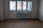 Apartament cu 3 camere de vanzare in zona Periferie - 2