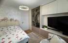 Apartament premium 3 camere, situat la doar 5 minute de mers pe jos de Coresi Shopping Resort. - 2
