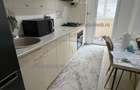 Decomandat Modern Apartament cu Balcon Spatios - 1