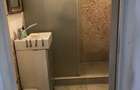 Apartament cu 3 camere decomandat în P-ța Victoriei - 12 Apartament cu 3 camere decomandat în P-ța Victoriei - 12