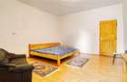 Casă individuală cu 6 camere cu Teren 1618 Mp în Bran - 9