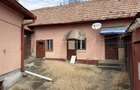 Casă cu Teren 750 Mp în Central - 4