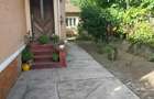 Casa spatioasa cu gradina si mult potential in podgoriile Aradului - 2
