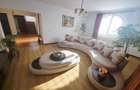 Casa / Vila cu 5 camere de vanzare