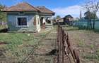 Casă cu Teren 3900 Mp în Scăpău - 3