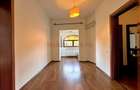3 camere+birou in vila Piata Muncii etajul 1/2
