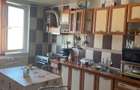 Apartament cu 2 camere , bucatarie foarte spatioasa , hol mare , totul in conditii foarte bune , centrala pe gaz, termopane ,etaj 4 - 8