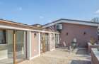 Vila,Piscina,teren fotbal,gradina,vegetatie - 11