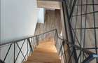 Apartament cu 6 camere în Tractorul - 15