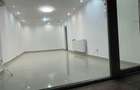 Proprietar ,ofer spatiu birouri cabinete vitrina stradala cat tot peretele la bulevard intrare separat din strada 61 mp 3 camere 2 holuri - 6