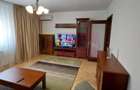 Apartament cu 3 camere decomandat în Decebal - 2
