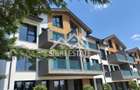Apartament 3 camere de vanzare - structura tip vila, zona verde - 4