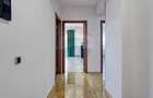Apartament cu 3 camere decomandat în Tractorul - 9
